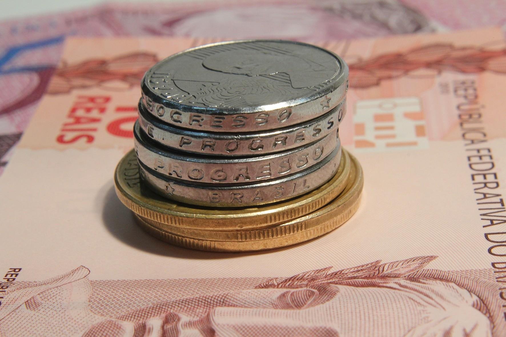 Em 12 meses, houve baixa de 2,2% e, no acumulado deste ano, queda de 1,9%