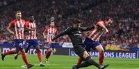 Chelsea vence Atlético de Madri de virada nos acréscimo
