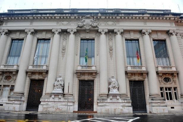 Pagamento integral deve contemplar 40% do funcionalismo ligado ao Executivo