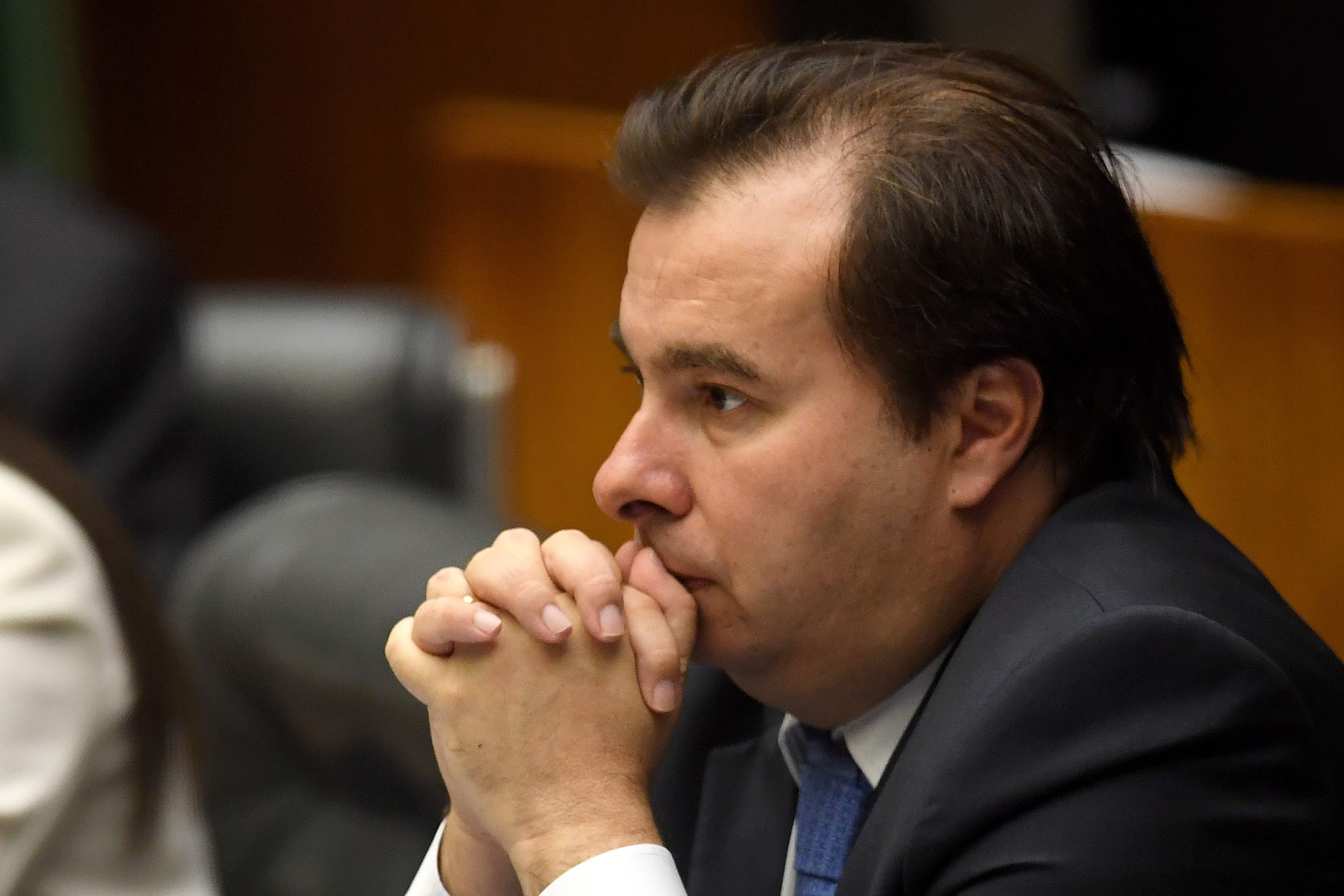 Presidente da C&acirc;mara afirma que caso precisa de uma solu&ccedil;&atilde;o