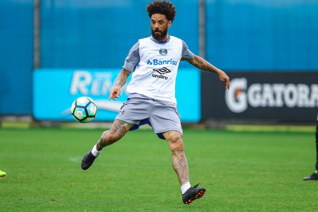 Volante Cristian deve fazer sua estreia pelo Gr&ecirc;mio neste domingo