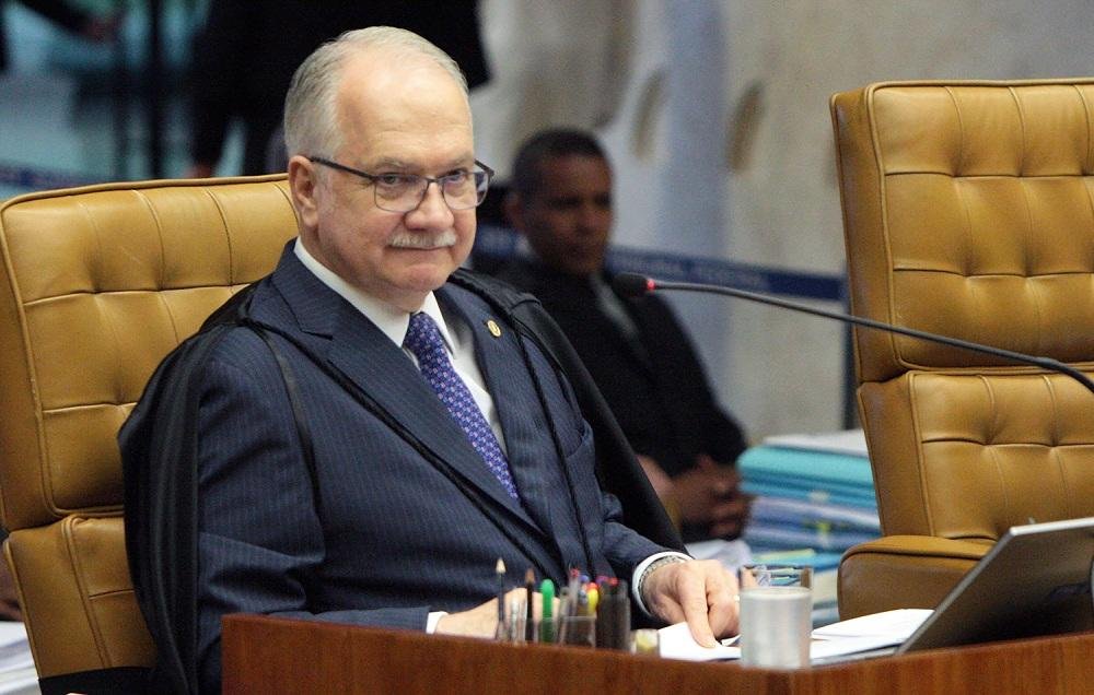 Fachin nega pedido de A&eacute;cio para suspender decis&atilde;o que o afastou do cargo
