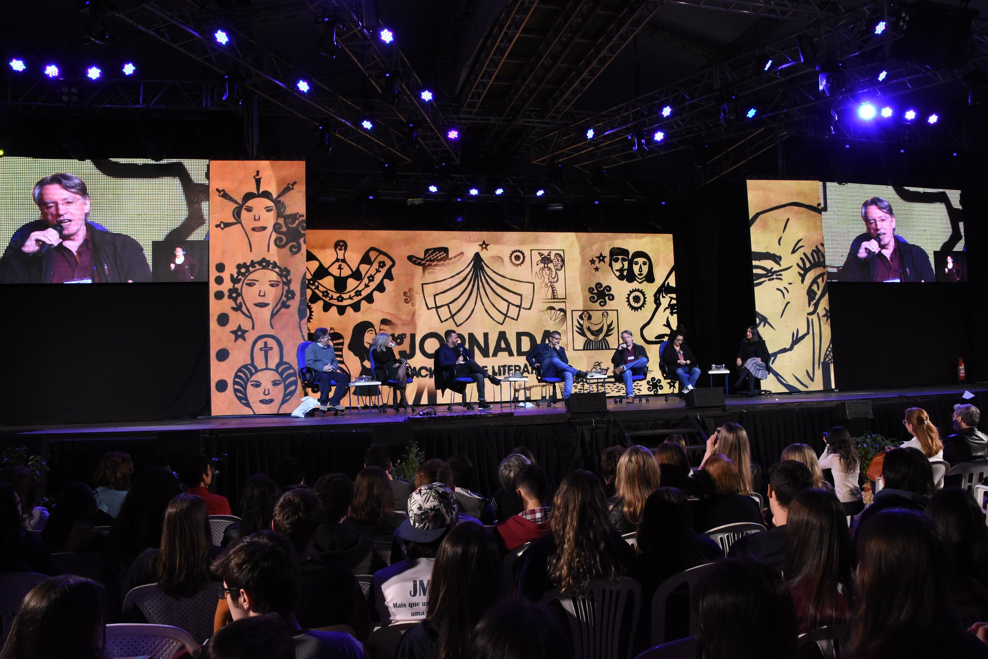 Debates sobre cl&aacute;ssicos da literatura envolvem leitores e letristas