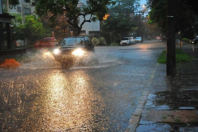Temporal atingir&aacute; o Estado entre hoje e amanh&atilde;