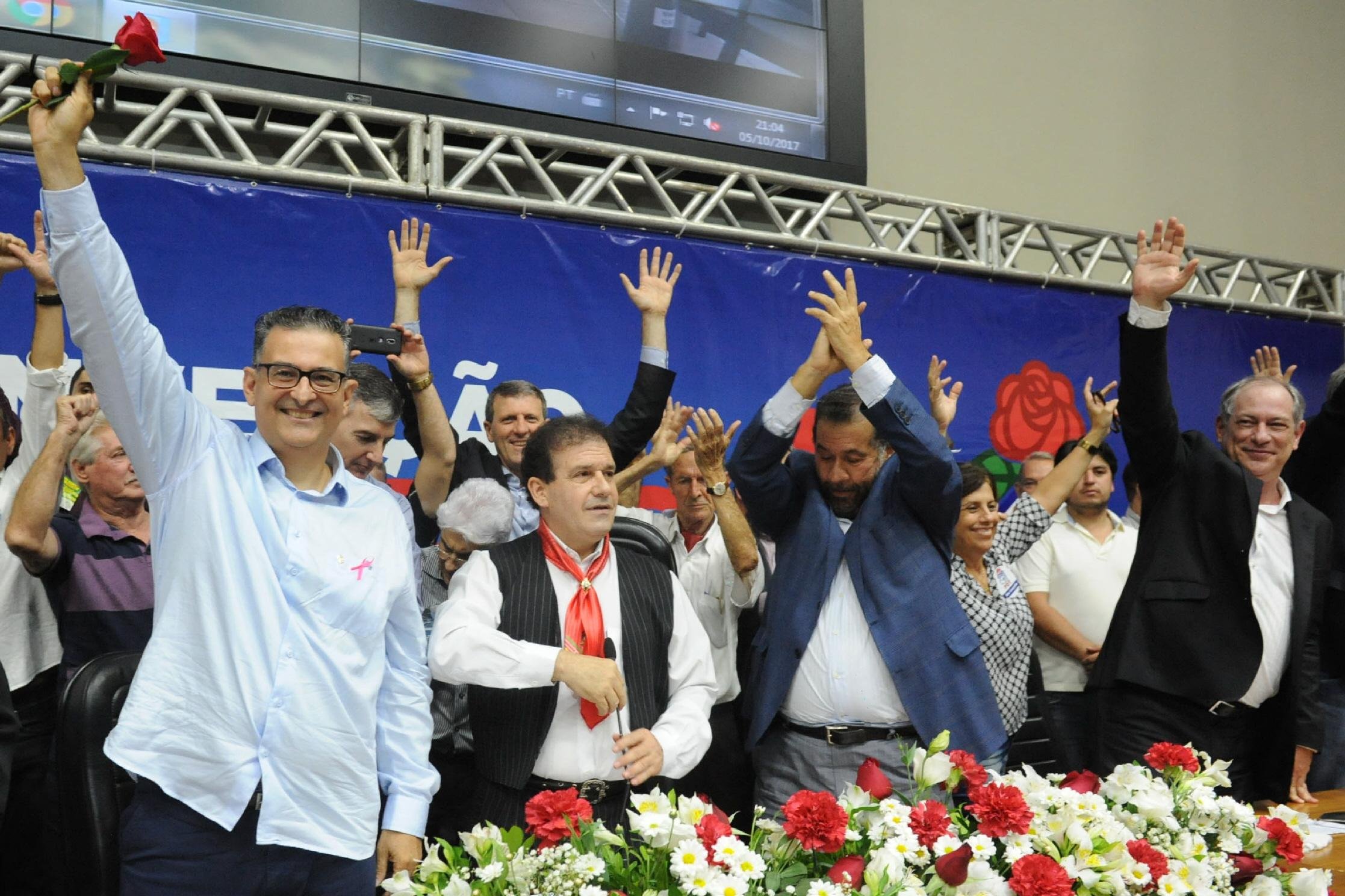 Pr&eacute;-candidato do PDT esteve na pr&eacute;-conven&ccedil;&atilde;o que definiu Jairo Jorge para concorrer ao Piratini