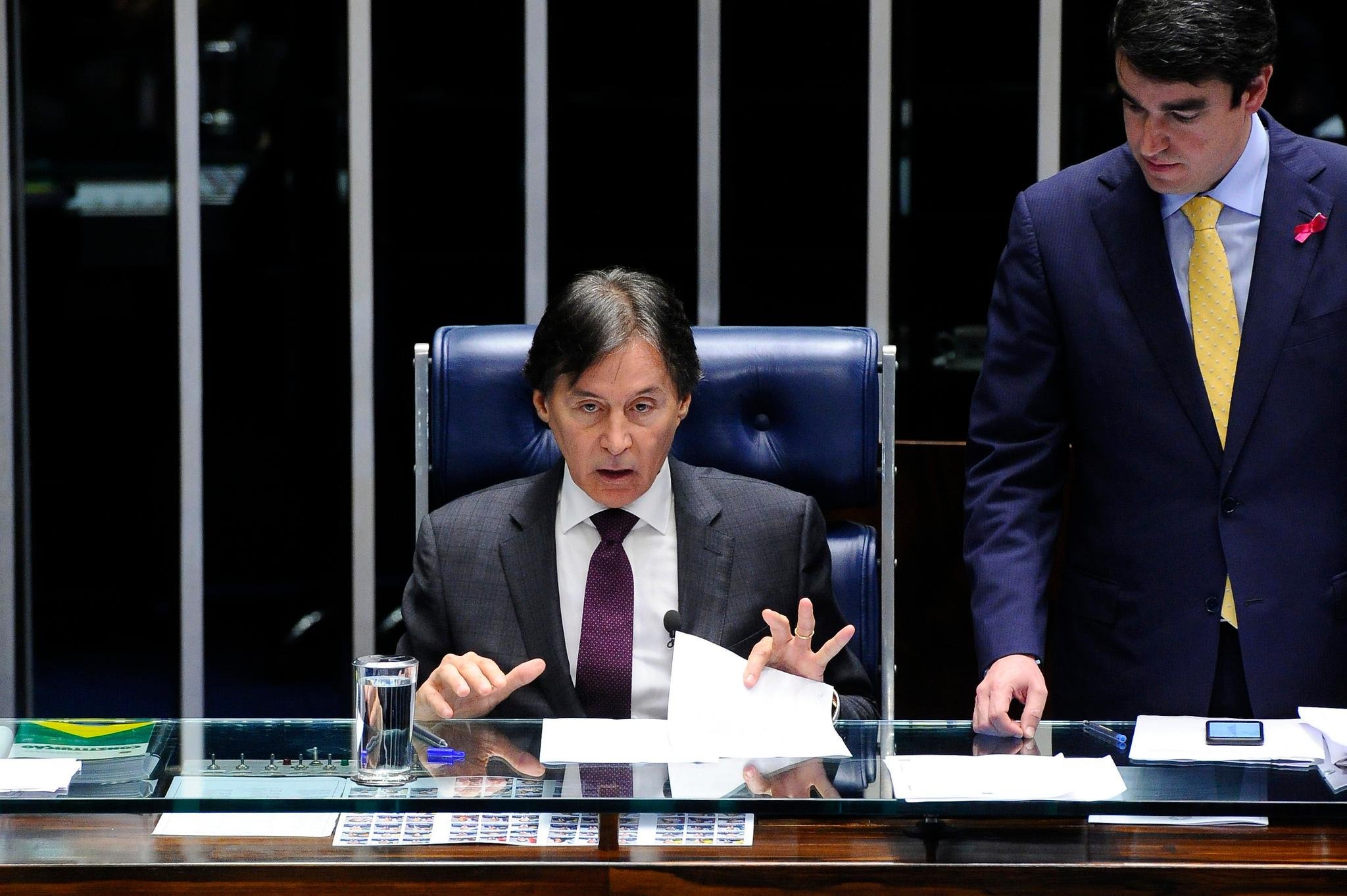 Senado envia ao STF parecer dizendo que afastamento de mandato &eacute; inconstitucional