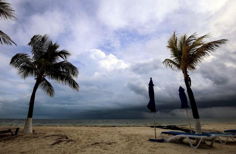 Registro da tempestade Nate chegando ao M&eacute;xico