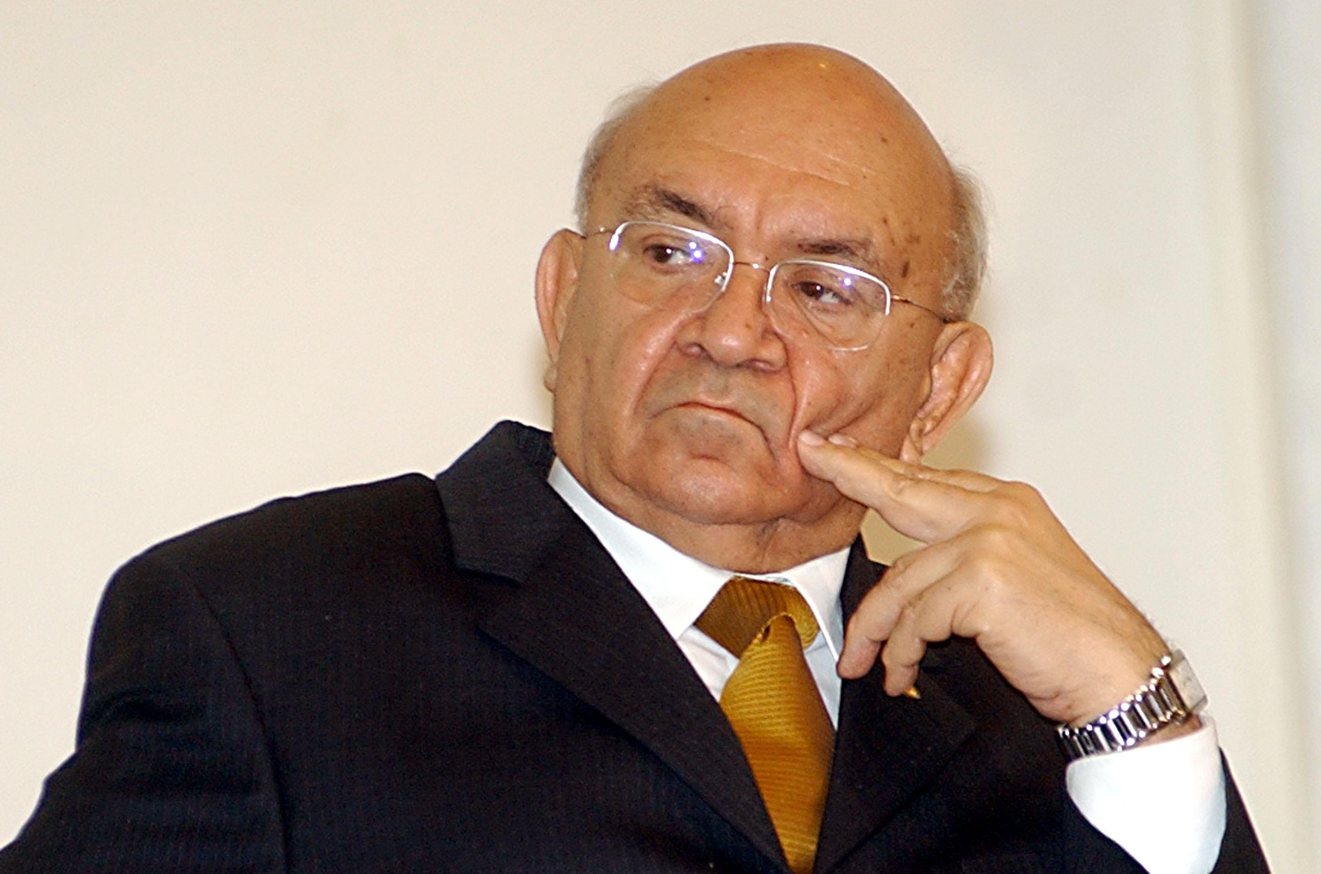 Ex-presidente da C&acirc;mara dos Deputados teria contratado neta como funcion&aacute;ria fantasma