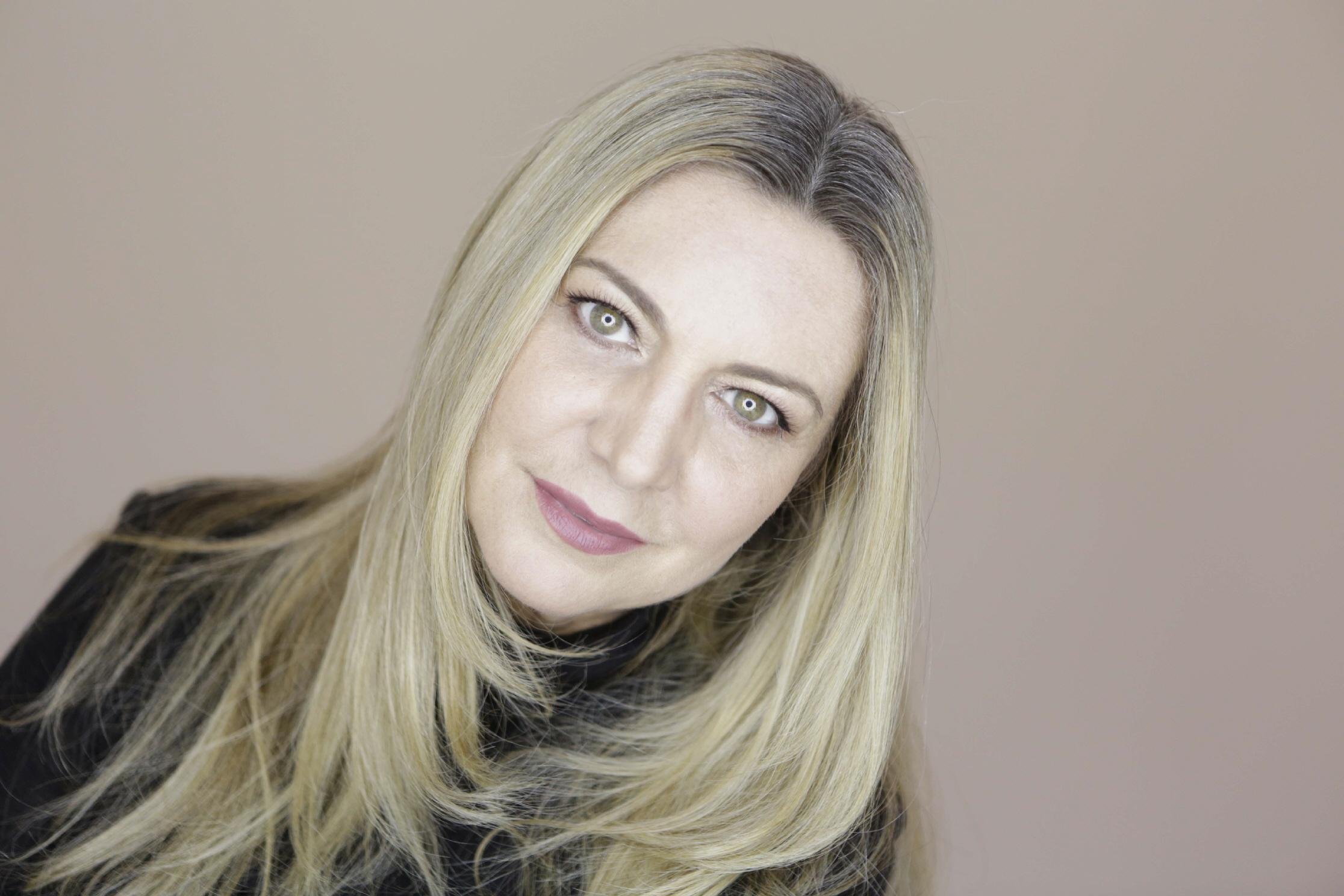 Soprano brasileira Cl&aacute;udia Riccitelli se apresenta com a Ospa