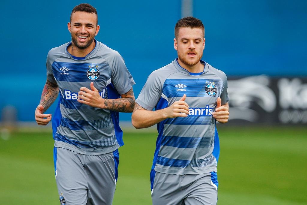 Luan, que deve ficar &agrave; disposi&ccedil;&atilde;o para o jogo contra o Corinthians, e Ramiro est&atilde;o entregues ao DM
