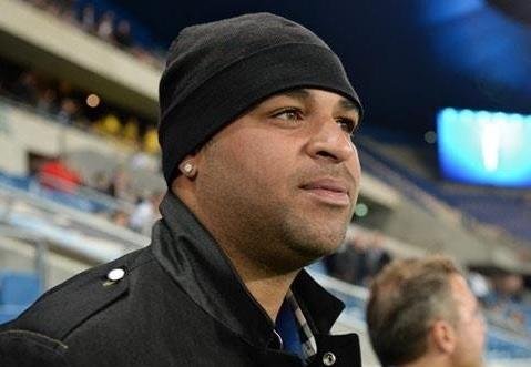 Adriano planeja volta aos gramados no ano que vem