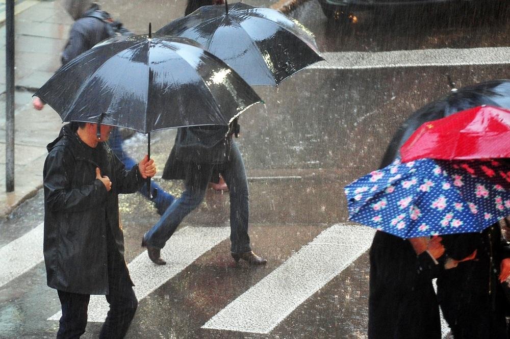 Ainda h&aacute; chance de chuva com trovoada e granizo na Regi&atilde;o Metropolitana	