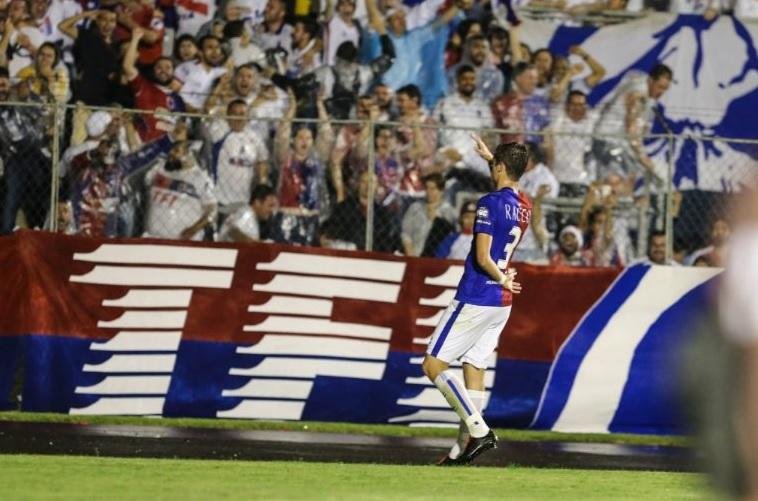 Vit&oacute;ria em casa levou o Paran&aacute; aos 52 pontos, na vice-lideran&ccedil;a