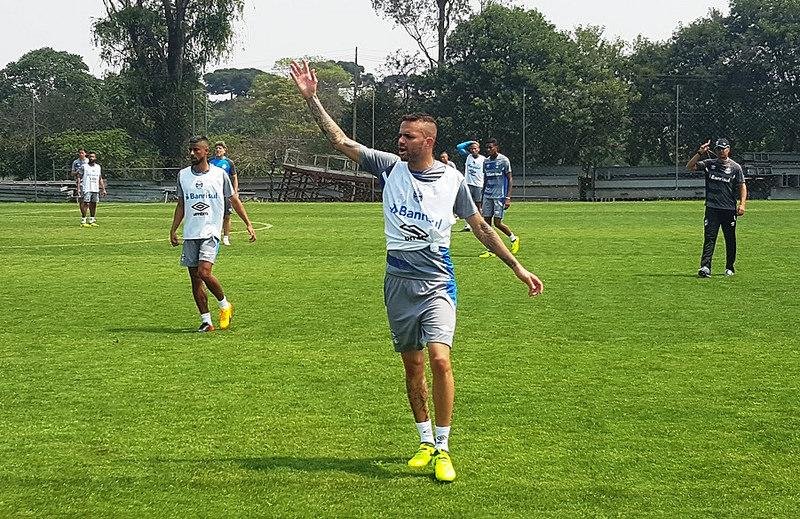 Luan participou de treino neste s&aacute;bado