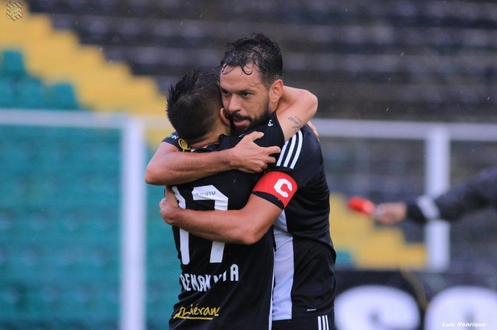 Figueirense venceu o Luverdense e saiu do Z4 da S&eacute;rie B