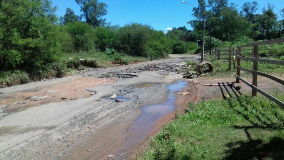 Fam&iacute;lias come&ccedil;am a retornar para suas casas em Cachoeirinha