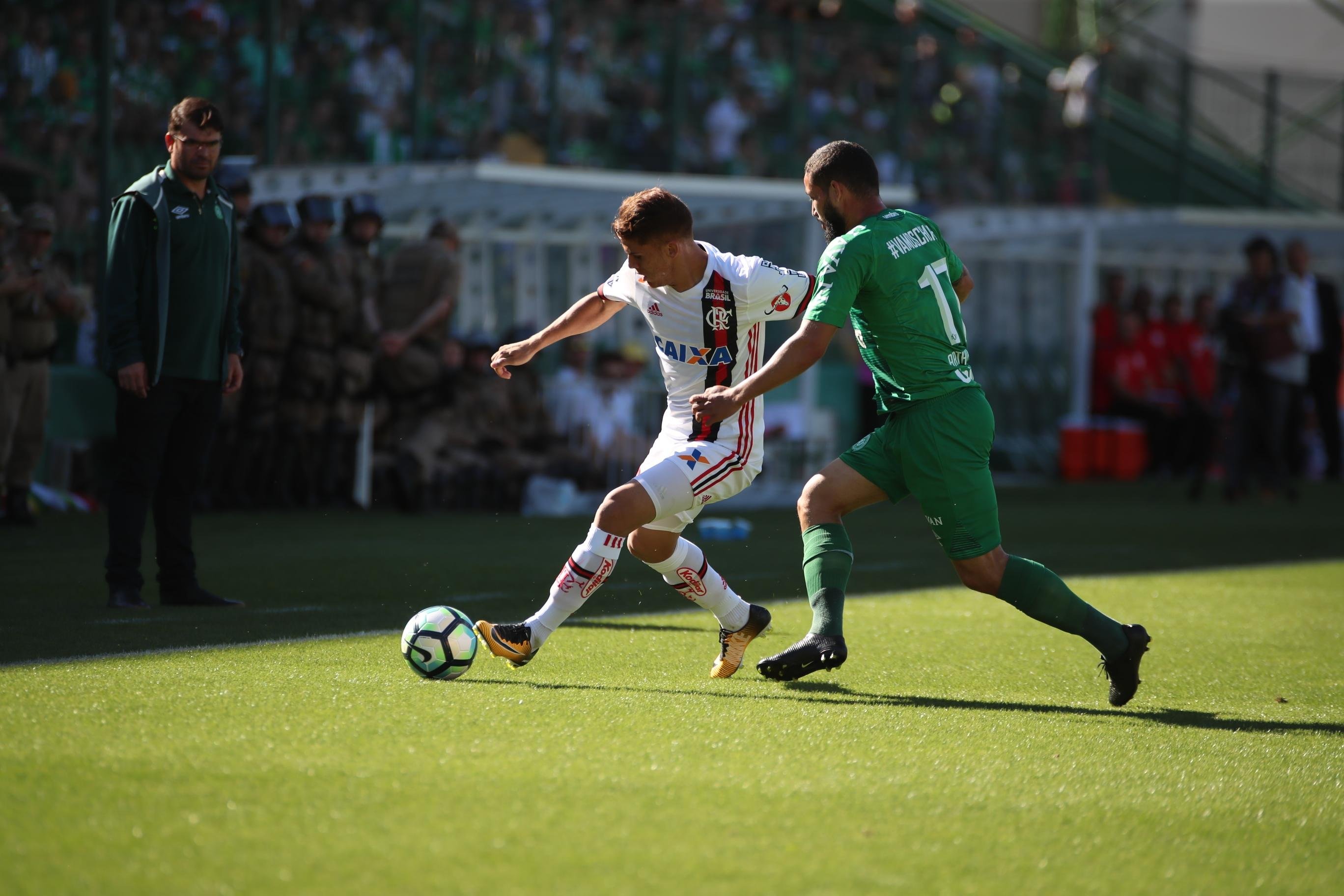 Chapecoense sofre segunda derrota seguida e, com 32 pontos, segue amea&ccedil;ada pelo risco de rebaixamento