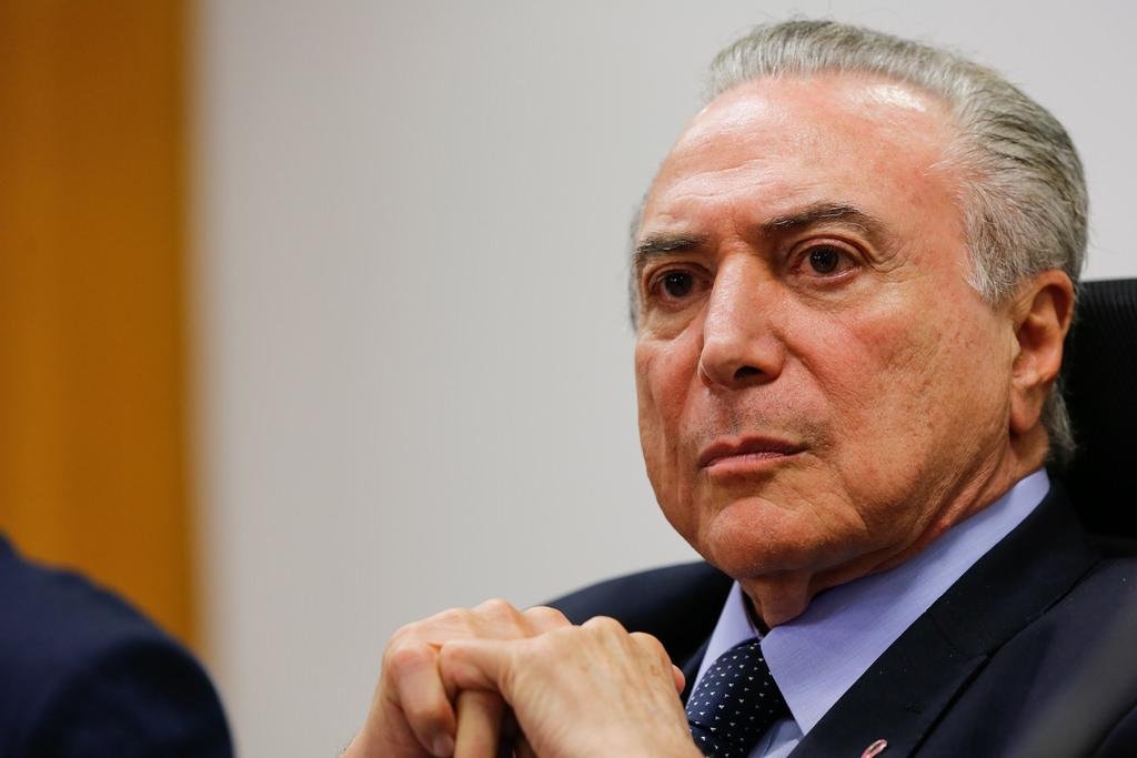 Pa&iacute;s n&atilde;o poder&aacute; comercializar produtos como min&eacute;rio de ferro, chumbo e frutos do mar, al&eacute;m de n&atilde;o renovar vistos de trabalho