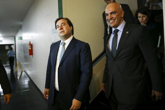 Maia se reuniu com o ministro do STF Alexandre de Moraes sobre tema de tr&aacute;fico de armas e drogas