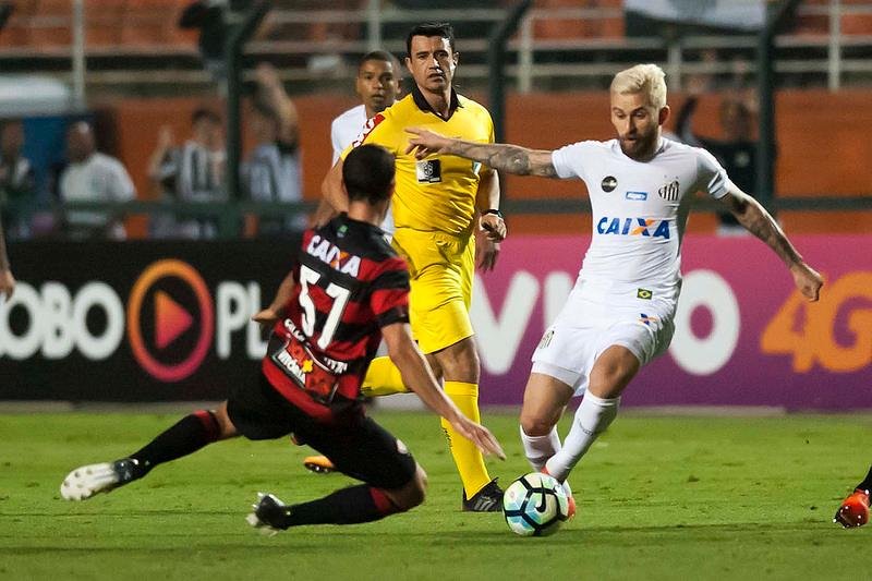 Santos ofereceu sal&aacute;rio superior a R$ 1 milh&atilde;o para renovar com Lucas Lima