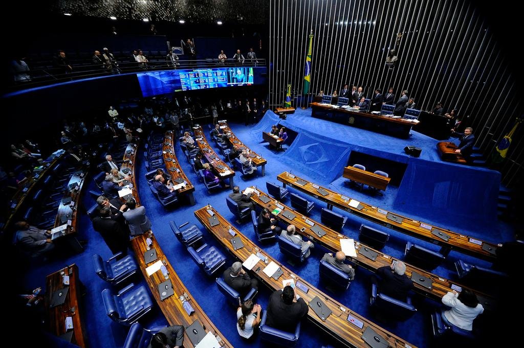 Por 44 votos a 26, senadores derrubaram decis&atilde;o do STF