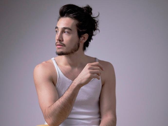 "Troco Likes" &eacute; o quarto &aacute;lbum de Tiago Iorc