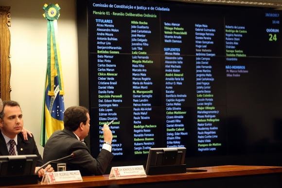 Ap&oacute;s intervalo, relator e advogados responder&atilde;o &agrave;s cr&iacute;ticas feitas pelos debatedores