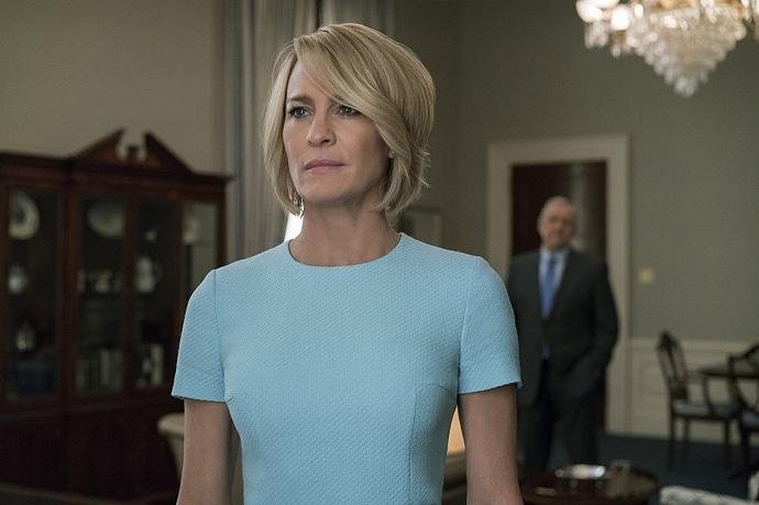 A protagonista da s&eacute;rie, Robin Wright, est&aacute; no set nesta quarta