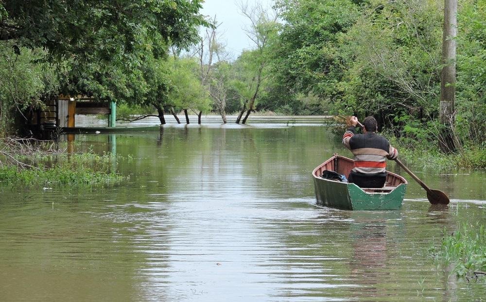Rio dos Sinos est&aacute; dois metros acima do normal, em Sapucaia do Sul