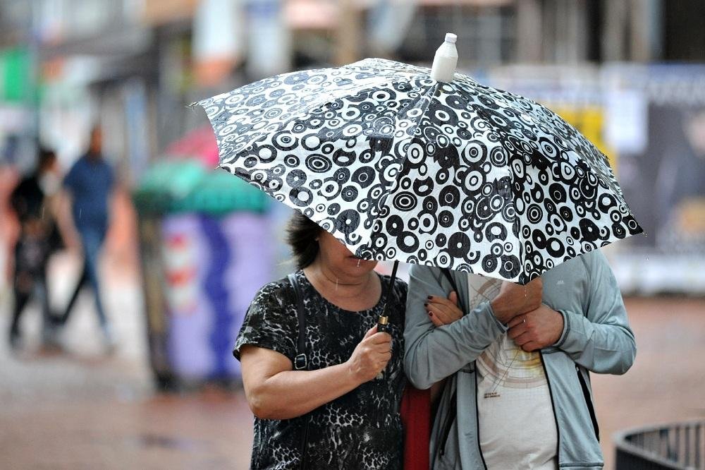 Porto Alegre ter&aacute; s&aacute;bado com presen&ccedil;a de chuva e per&iacute;odos de sol