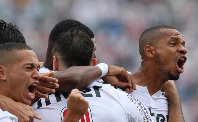 Por 2 a 0, paulistas vencem e somam 37 pontos na tabela do campeonato