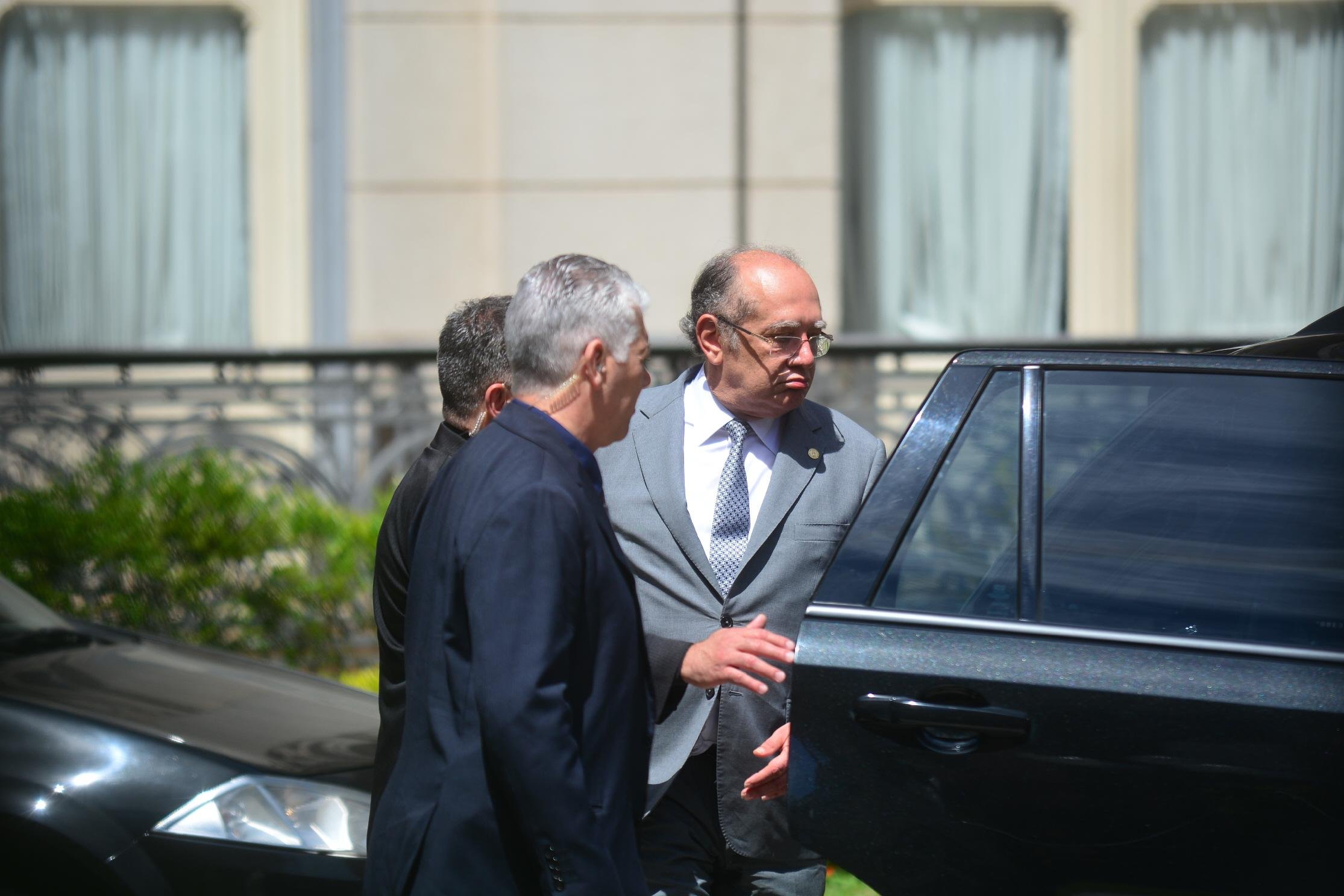 Ministro Gilmar Mendes no Pal&aacute;cio Piratini, onde se reuniu com o governador Jos&eacute; Ivo Sartori