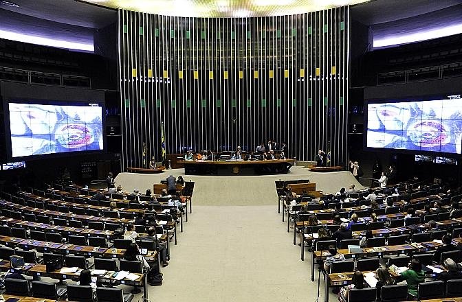 Deputado do PCdoB quer quatro vota&ccedil;&otilde;es em Plen&aacute;rio sobre acusa&ccedil;&otilde;es de corrup&ccedil;&atilde;o