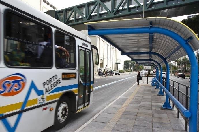 Empresas privadas de &ocirc;nibus podem atrasar sal&aacute;rios dos servidores