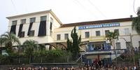Estudantes protestam após escola ser roubada por três dias em Encantado  