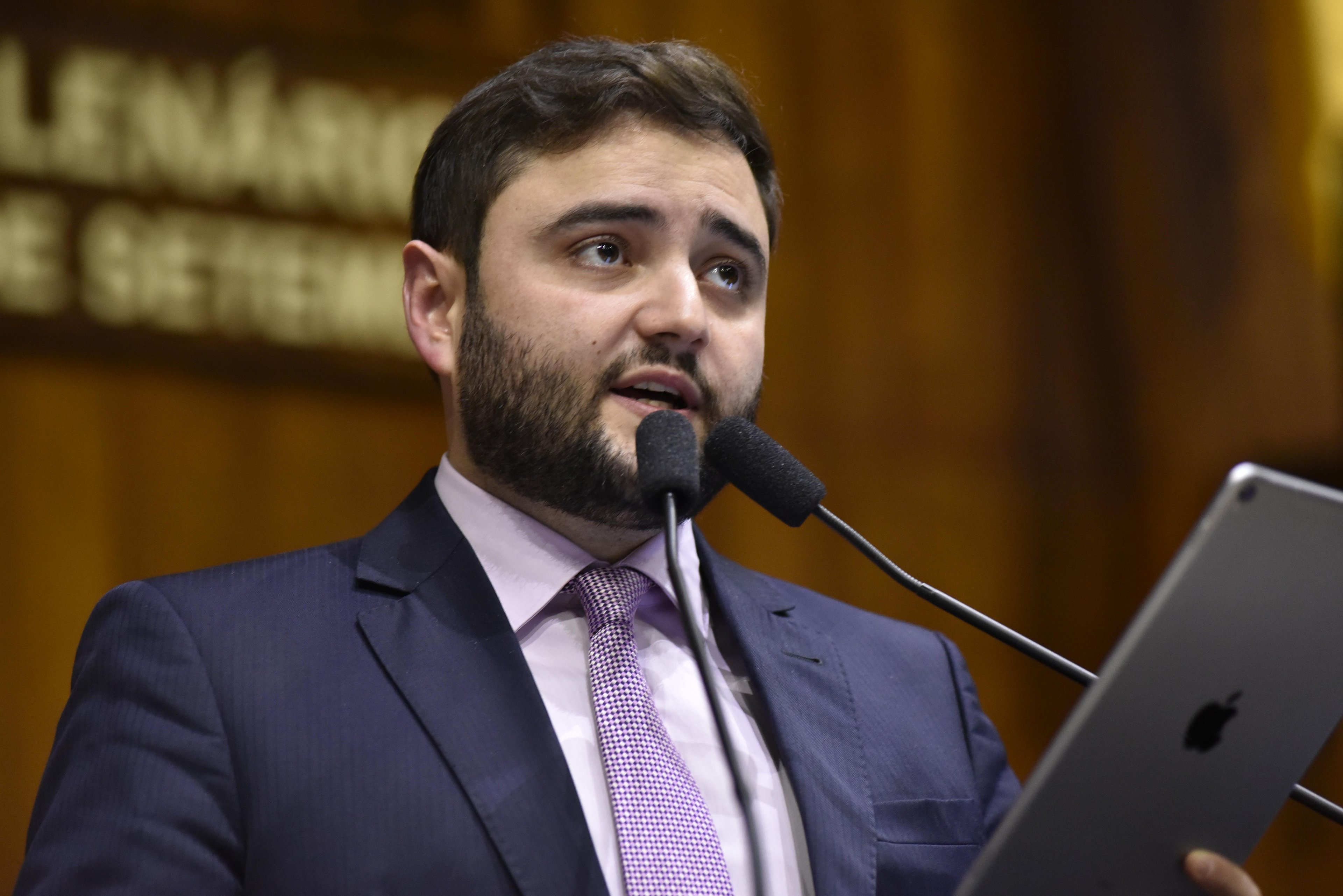 Tamb&eacute;m foi aprovado projeto que cria regima de previd&ecirc;ncia complementar aos servidores