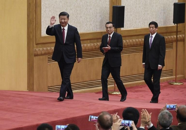 Presidente chin&ecirc;s n&atilde;o possui sucessor em sua equipe dirigente e deve permanecer no poder por tempo indeterminado