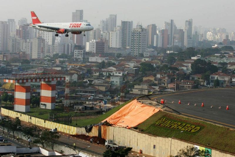 Lista publicada no Di&aacute;rio Oficial da Uni&atilde;o n&atilde;o inclui Aeroporto de Congonha, apontado como projeto em agosto	