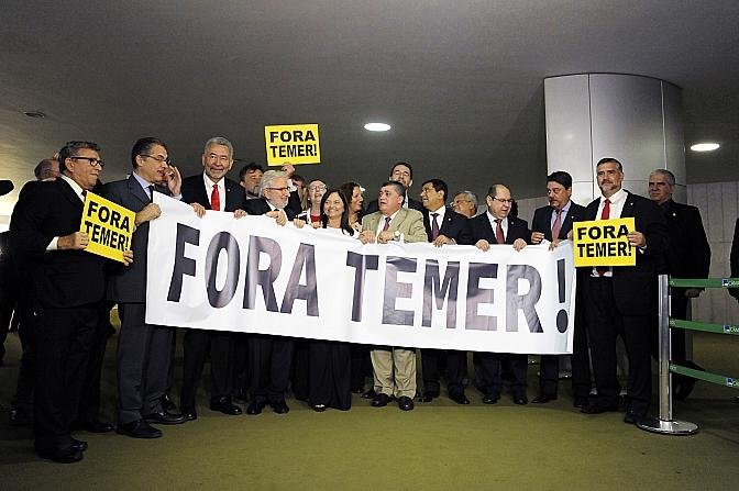 Oposi&ccedil;&atilde;o impede retirada de painel com previs&atilde;o de votos sobre den&uacute;ncia