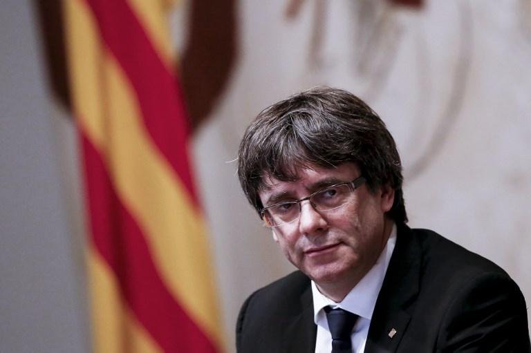 Presidente catal&atilde;o Carles Puigdemont tem a op&ccedil;&atilde;o de convocar elei&ccedil;&otilde;es regionais para diminuir a tens&atilde;o