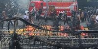 Incêndio em fábrica de fogos de artifício na Indonésia deixa 47 mortos