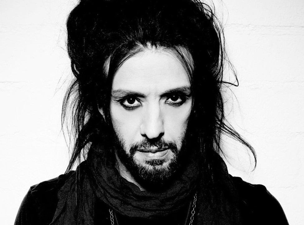 Ex-namorada do instrumentista, Jessicka Addams fez declara&ccedil;&atilde;o no Facebook