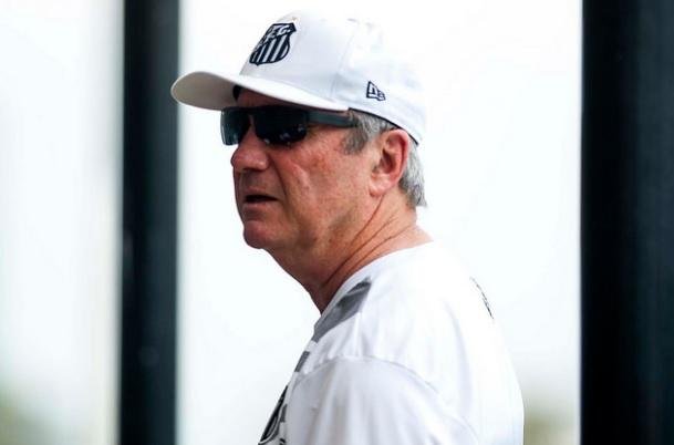 Santos demite Levir Culpi ap&oacute;s derrota para S&atilde;o Paulo 