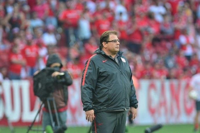 Guto v&ecirc; derrota como deslize e considera obrigat&oacute;rio triunfo contra CRB 