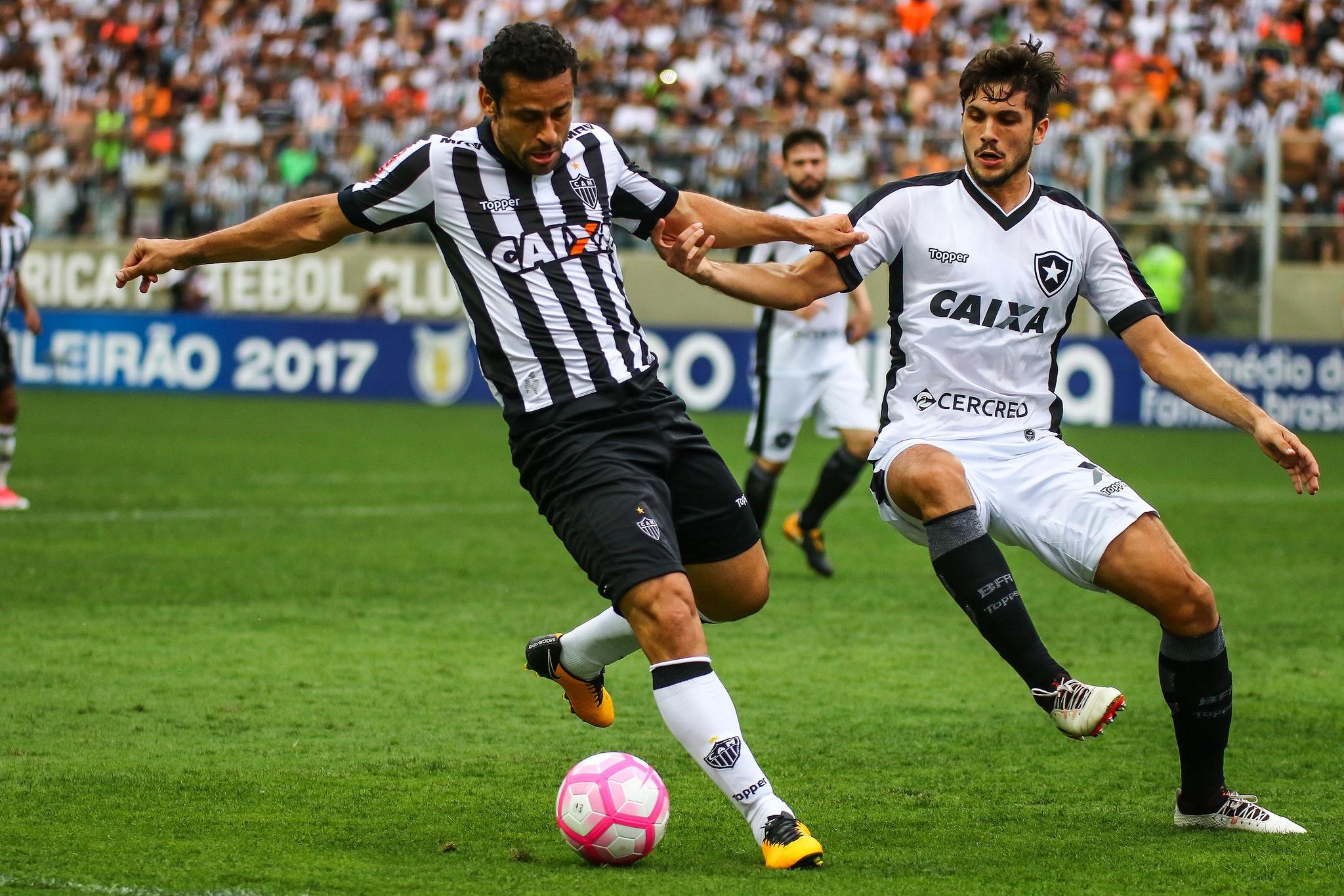 Partida contou com reclama&ccedil;&otilde;es dos jogadores do Atl&eacute;tico com a arbitragem de Sandro Meira Ricci