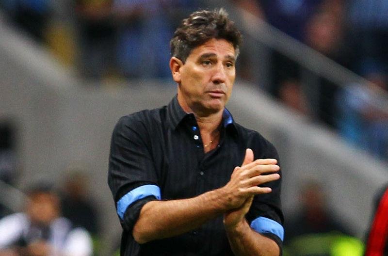 Renato gostou do desempenho dos reservas contra o Ava&iacute;