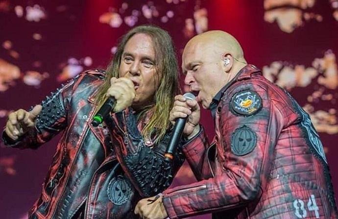Andi Deris e Michael Kiske dividem os vocais na Pumpkins United World Tour	