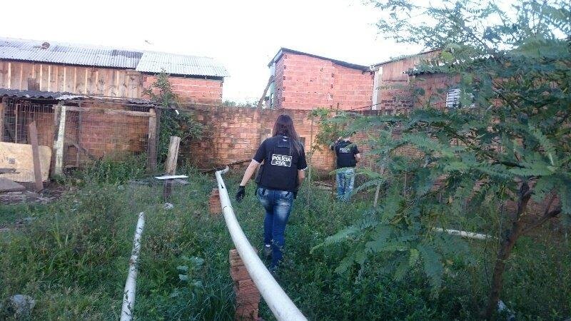Pol&iacute;cia Civil cumpriu mandados em resid&ecirc;ncias de seis suspeitos de participarem de assassinatos