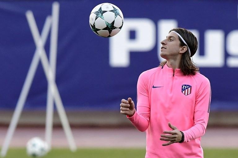 Filipe Luis tem uma les&atilde;o muscular na perna esquerda