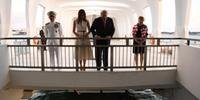 Melania e Donald Trump visitaram USS Arizona Memorial nessa sexta